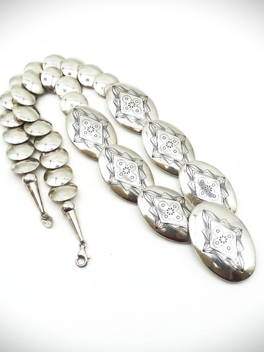 NATIVE AMERICAN Navajo Pearls Etched Pillow Beads Sterling Silver Necklace